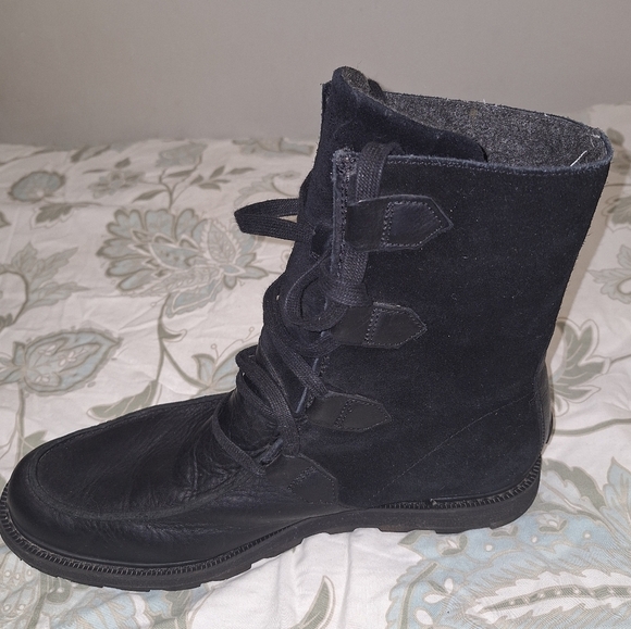 A pair of Sorel men\'s black leather and suede boots in a size 13. main image 8